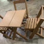 mesa e cadeira de madeira plastica para bar